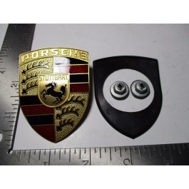 928 Hood emblem kit