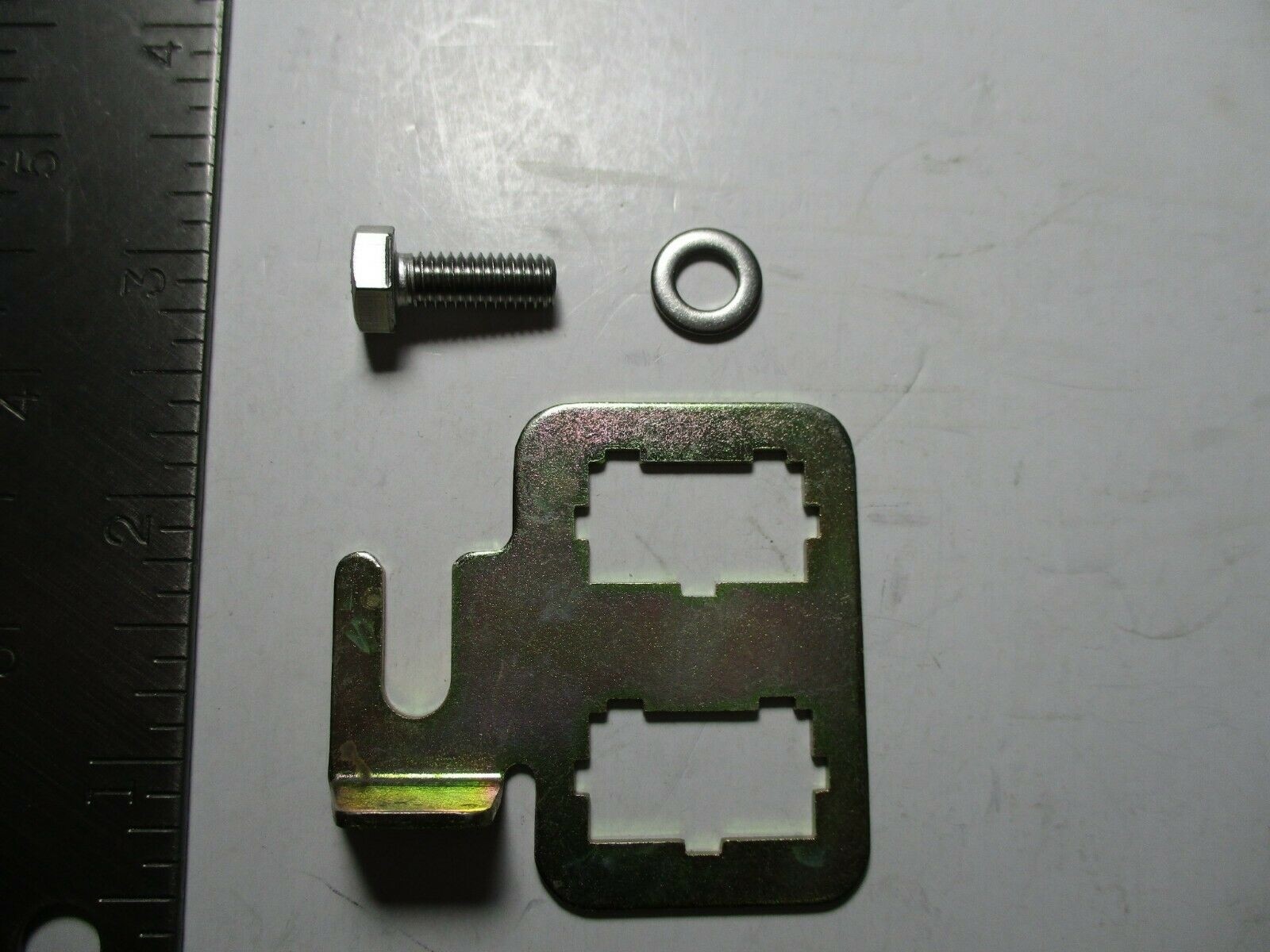 Reference sensor/speed sensor connector  bracket