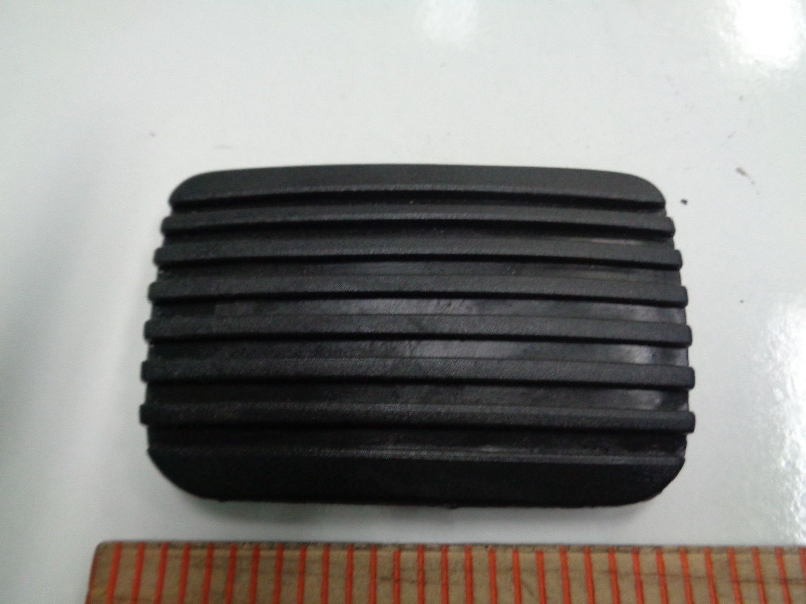 Pedal pad for automatic 924s 944