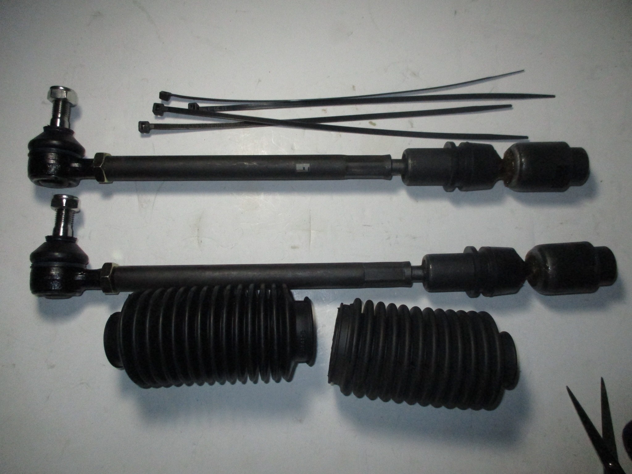 Manual Steering Tie Rod Assembly kit Thru 86